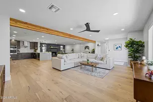 13234 N 11th Ave, Phoenix, AZ 85029 - Photo 8