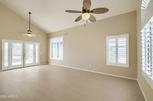 4618 E Goldfinch Gate Ln, Phoenix, AZ 85044 - Photo 6