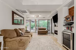 7137 E Rancho Vista Dr, Scottsdale, AZ 85251 - Photo 2