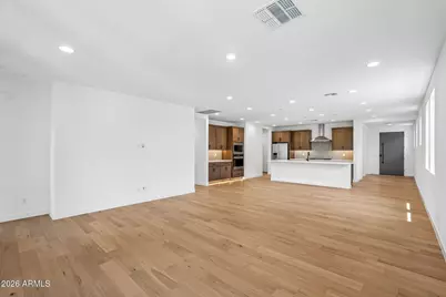 7953 W Loma Lane, Peoria, AZ 85345 - Photo 6