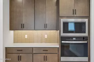 7953 W Loma Ln, Peoria, AZ 85345 - Photo 14