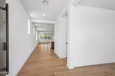 7953 W Loma Lane, Peoria, AZ 85345 - Photo 4
