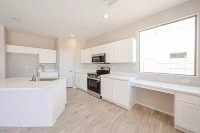 18161 N Cook Drive, Maricopa, AZ 85138 - Photo 8
