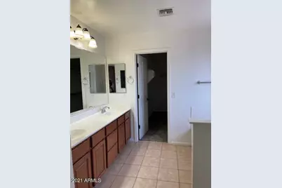 2972 E Franklin Avenue, Gilbert, AZ 85295 - Photo 18