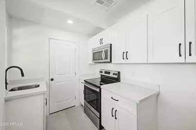 2305 W Maryland Avenue, Phoenix, AZ 85015 - Photo 8