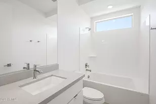 7950 W Loma Ln, Peoria, AZ 85345 - Photo 14