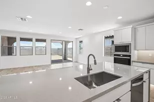 7950 W Loma Ln, Peoria, AZ 85345 - Photo 38