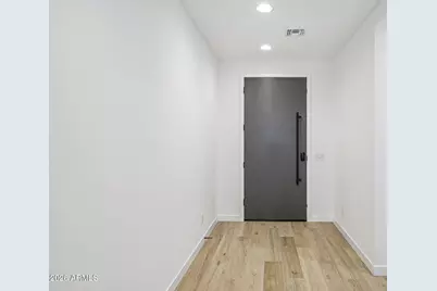 7950 W Loma Lane, Peoria, AZ 85345 - Photo 6