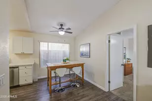 913 E Wahalla Ln, Phoenix, AZ 85024 - Photo 10