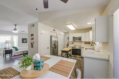 913 E Wahalla Lane, Phoenix, AZ 85024 - Photo 14