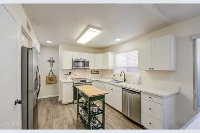 913 E Wahalla Lane, Phoenix, AZ 85024 - Photo 12