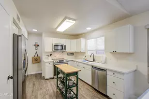 913 E Wahalla Ln, Phoenix, AZ 85024 - Photo 12