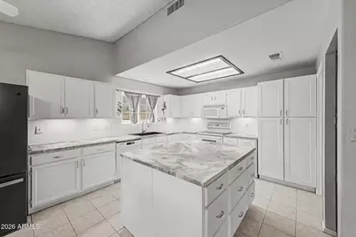 14657 N 90th Drive, Peoria, AZ 85381 - Photo 12