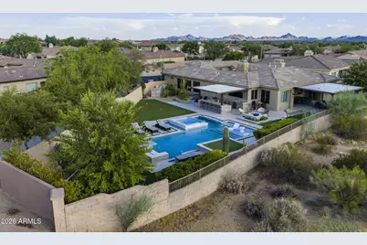 22936 N 39th Place, Phoenix, AZ 85050 - Photo 2