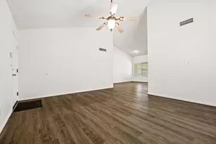 10601 N 72nd Ave, Peoria, AZ 85345 - Photo 12