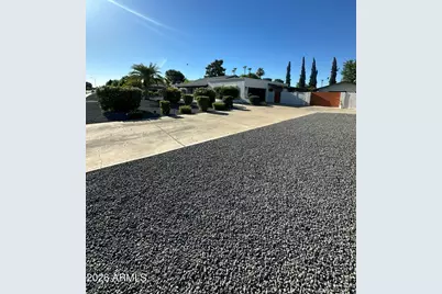 6413 W Bloomfield Road, Glendale, AZ 85304 - Photo 2