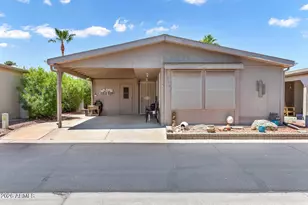 6097 S Pinehurst Dr, Chandler, AZ 85249 - Photo 1