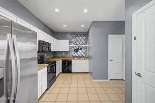 17757 W Mandalay Ln, Surprise, AZ 85388 - Photo 8