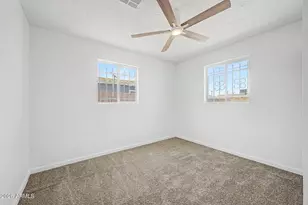 4702 S 36th Dr, Phoenix, AZ 85041 - Photo 14