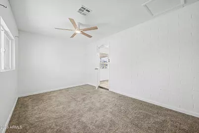 4702 S 36th Drive, Phoenix, AZ 85041 - Photo 8