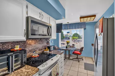 19014 N 99th Drive, Sun City, AZ 85373 - Photo 10