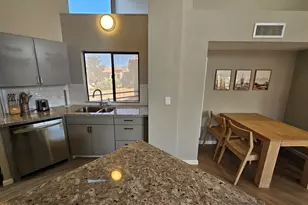 10301 N 70th St, Paradise Valley, AZ 85253 - Photo 10