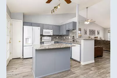 824 W 15th Avenue, Apache Junction, AZ 85120 - Photo 10
