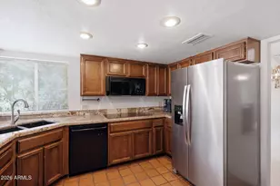 6318 E Paradise Ln, Scottsdale, AZ 85254 - Photo 18