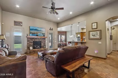18043 W Malone Place, Casa Grande, AZ 85193 - Photo 6
