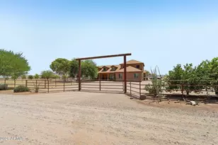 18043 W Malone Pl, Casa Grande, AZ 85193 - Photo 2