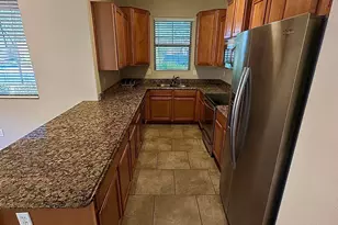 4388 E Selena Dr, Phoenix, AZ 85050 - Photo 2