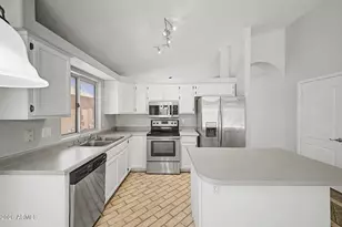 210 W Manor St, Chandler, AZ 85225 - Photo 2