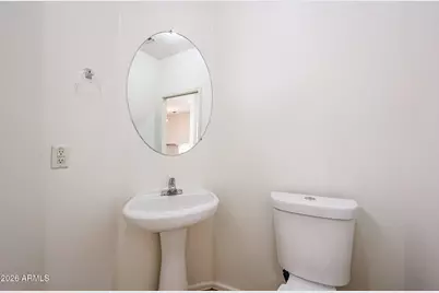 3221 N 37th Street #32, Phoenix, AZ 85018 - Photo 28