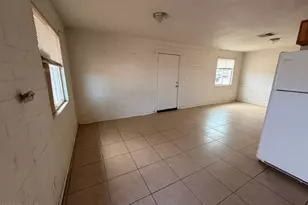 366 W Taylor Ave, Coolidge, AZ 85128 - Photo 2