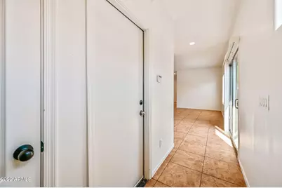 8917 N 4th Street #Apt B, Phoenix, AZ 85020 - Photo 2