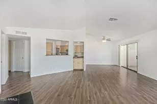 5206 E Half Moon Dr, Phoenix, AZ 85044 - Photo 4