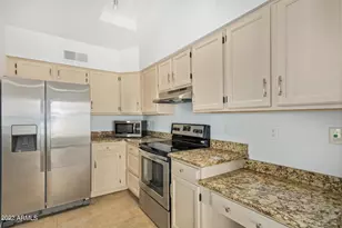 5206 E Half Moon Dr, Phoenix, AZ 85044 - Photo 10