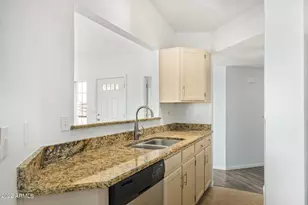 5206 E Half Moon Dr, Phoenix, AZ 85044 - Photo 12