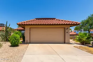 5206 E Half Moon Dr, Phoenix, AZ 85044 - Photo 36