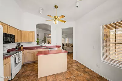 6906 W Phelps Road, Peoria, AZ 85382 - Photo 6