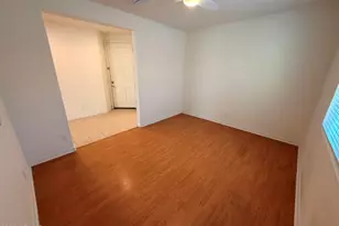 25549 N 104th Dr, Peoria, AZ 85383 - Photo 4
