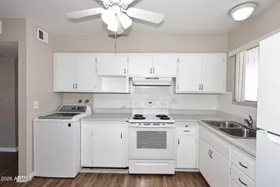 10913 W Canterbury Drive, Sun City, AZ 85351 - Photo 10