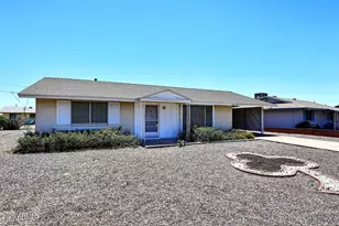 10913 W Canterbury Dr, Sun City, AZ 85351 - Photo 2