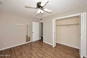 10913 W Canterbury Dr, Sun City, AZ 85351 - Photo 12