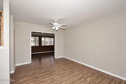 10913 W Canterbury Drive, Sun City, AZ 85351 - Photo 18