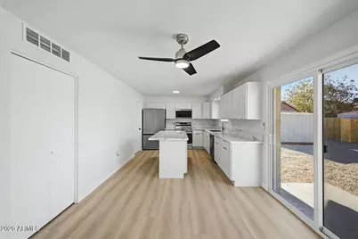 1621 N 53rd Drive, Phoenix, AZ 85035 - Photo 8