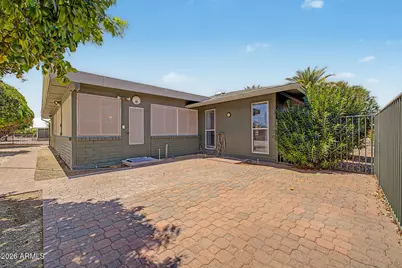 9310 W Glen Oaks Circle N, Sun City, AZ 85351 - Photo 12