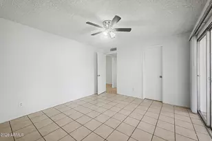 3235 W Country Gables Dr, Phoenix, AZ 85053 - Photo 16