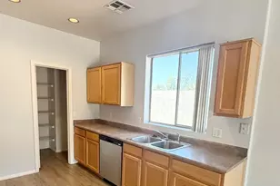 3038 W Sands Dr, Phoenix, AZ 85027 - Photo 8