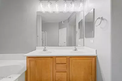 5450 E Deer Valley Drive #1006, Phoenix, AZ 85054 - Photo 12